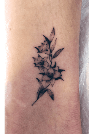 Single needle dotstyle tattoo flower 🖤