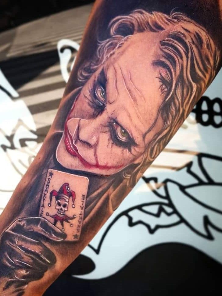 Tattoo Uploaded By Sergio Espin Gea Retrato De Joker De Batman Tattoodo