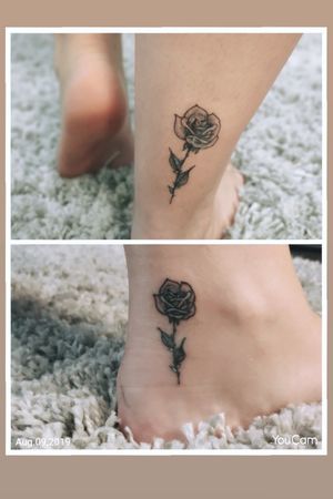 I had this tattoo done with my best friend! 🖤
