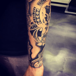 Half sleeve I designed #halfsleeve #flowertattoo #buddha #hindutattoo #lotustattoo #tattooartist #tattooart 