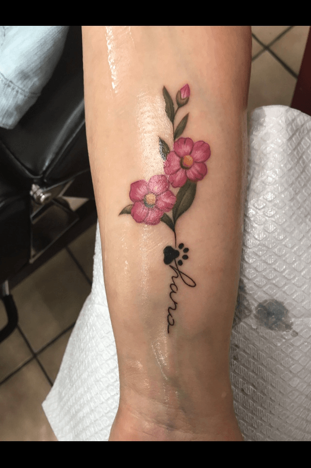 Finally got my Ellie Tattoo. Made it my own and added cherry blossoms, my  favorite flower. I'm over the moon with it. : r/thelastofus