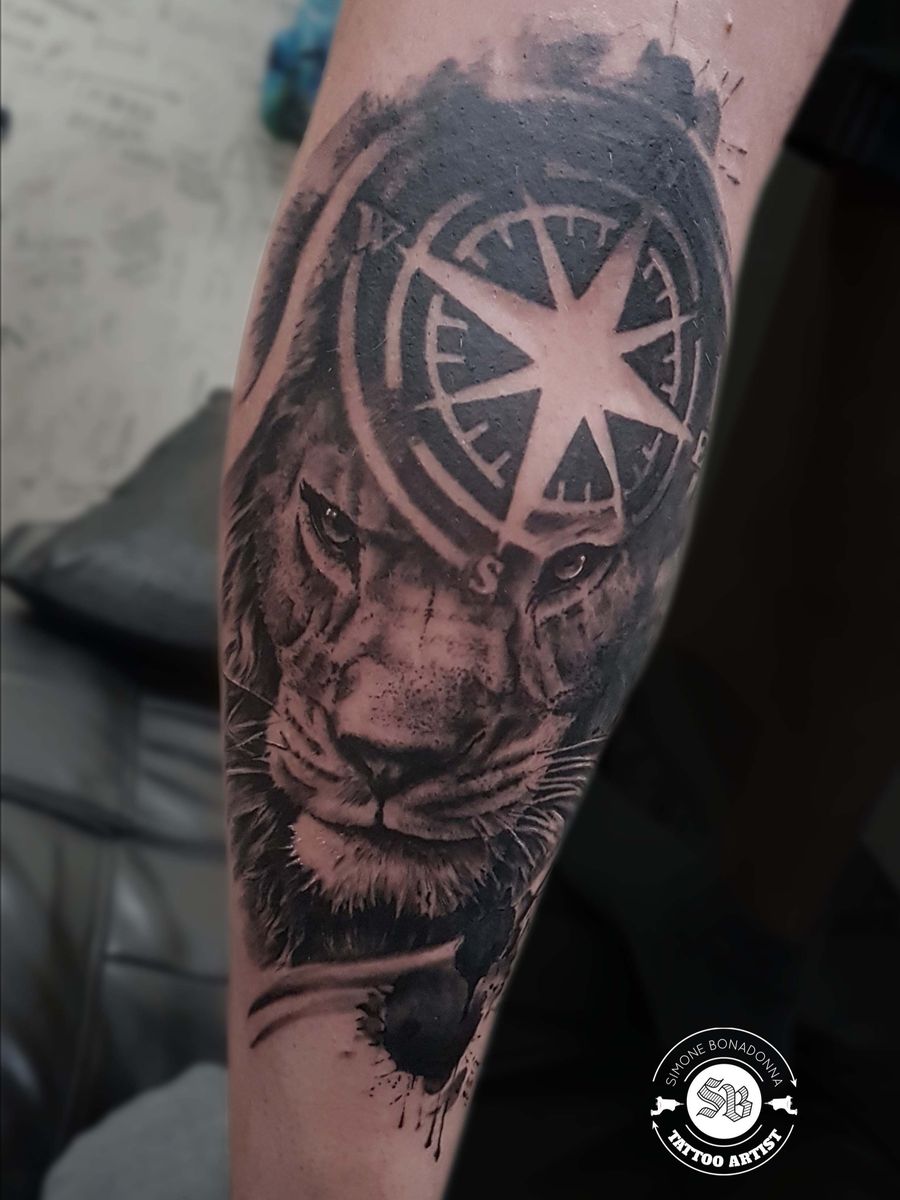 Tattoo uploaded by Simone Bonadonna • Lion and compass #tattoo #lion  #liontattoo #compass #blackandgreytattoo • Tattoodo
