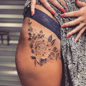Tattoo by Kong#fineline #flowertattoo