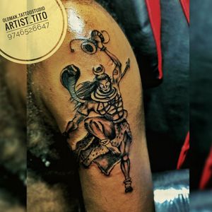 I bow to lord shiva🙏#shivatattoo #lordshiva #tattoomen #tattooculture #tattoofashion #fashion #tattoolovers #bicedtattoo #triceptattoo . . . . Get inked @oldman_tattoostudio #9746526647