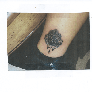 #tattoo#handpoke#tattooartist#mandala#lotus#black#2014Mandala Lotus Handpoke