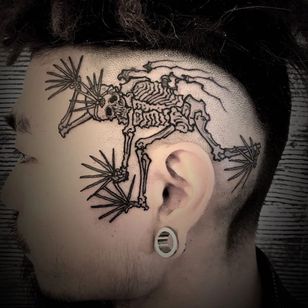 Tatuaje de esqueleto de Bang Ganji #BangGanji #skeleton tattoos #skeleton tattoo #bone #bones # skull # death #anatomy #anatomical #scalp #head #yokai #japanese #illustrative #darkart