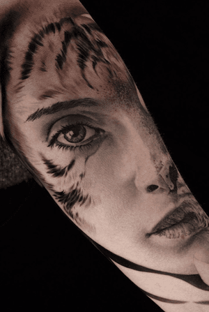 Half tiger, half woman. Partly healed, partly fresh. #bnginksociety #realisticink #realismtattoo #tattoorealistic #uktattoo #tattoouk #blackandgrey 