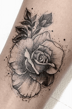 Rolou no @novaera_tattoo 👉 .. Me conta o que achou nos comentários! . #tattoo2me #ink #inspiration #tattooguest #tattoodo #blackworktattoo #tattoo #whipshading  #araruna #ararunapb #cacimbadedentro #tacima #pedradaboca #riograndedonorte #passaeficarn #solânea #tatuagem #tatuagens #tattooart #blacktattoomag #blackworksubmission #blackwork #pontilhismo  #nordeste