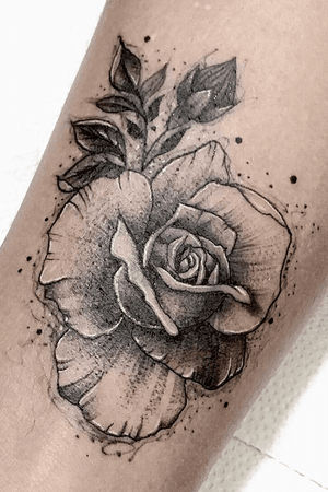 Rolou no @novaera_tattoo 👉 .. Me conta o que achou nos comentários! .#tattoo2me #ink #inspiration #tattooguest #tattoodo #blackworktattoo #tattoo #whipshading  #araruna #ararunapb #cacimbadedentro #tacima #pedradaboca #riograndedonorte #passaeficarn #solânea#tatuagem #tatuagens #tattooart #blacktattoomag #blackworksubmission #blackwork #pontilhismo  #nordeste