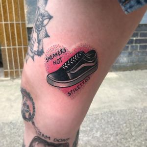 Girly Traditional tattoo by Courtney Lloyd #CourtneyLloyd #FemmeFatale #Traditionaltattoo #GirlyTraditional #Traditional #newschool #color #tattooartist #London #UK #vans #heart #shoe #glitter #leg