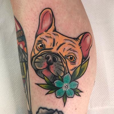 Pet portrait tattoo by Courtney Lloyd #CourtneyLloyd #FemmeFatale #Traditionaltattoo #GirlyTraditional #Traditional #newschool #color #tattooartist #London #UK #dog #petportrait #flower #floral #pug #leg