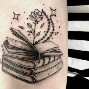 Books and Rose 