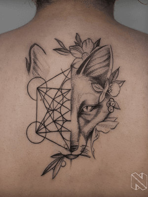 #fox #foxtattoo #Inkjecta #silverback #inkitup #ink #realismtattoo #geometrictattoo #art #tattooart #inked