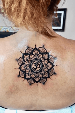 Got a chick inside and her fantastic mom! They asked me to design a joint tattoo for them! This is how the ohm-mandala was born :-) Thank you for your trust! I enjoyed every moment of it!