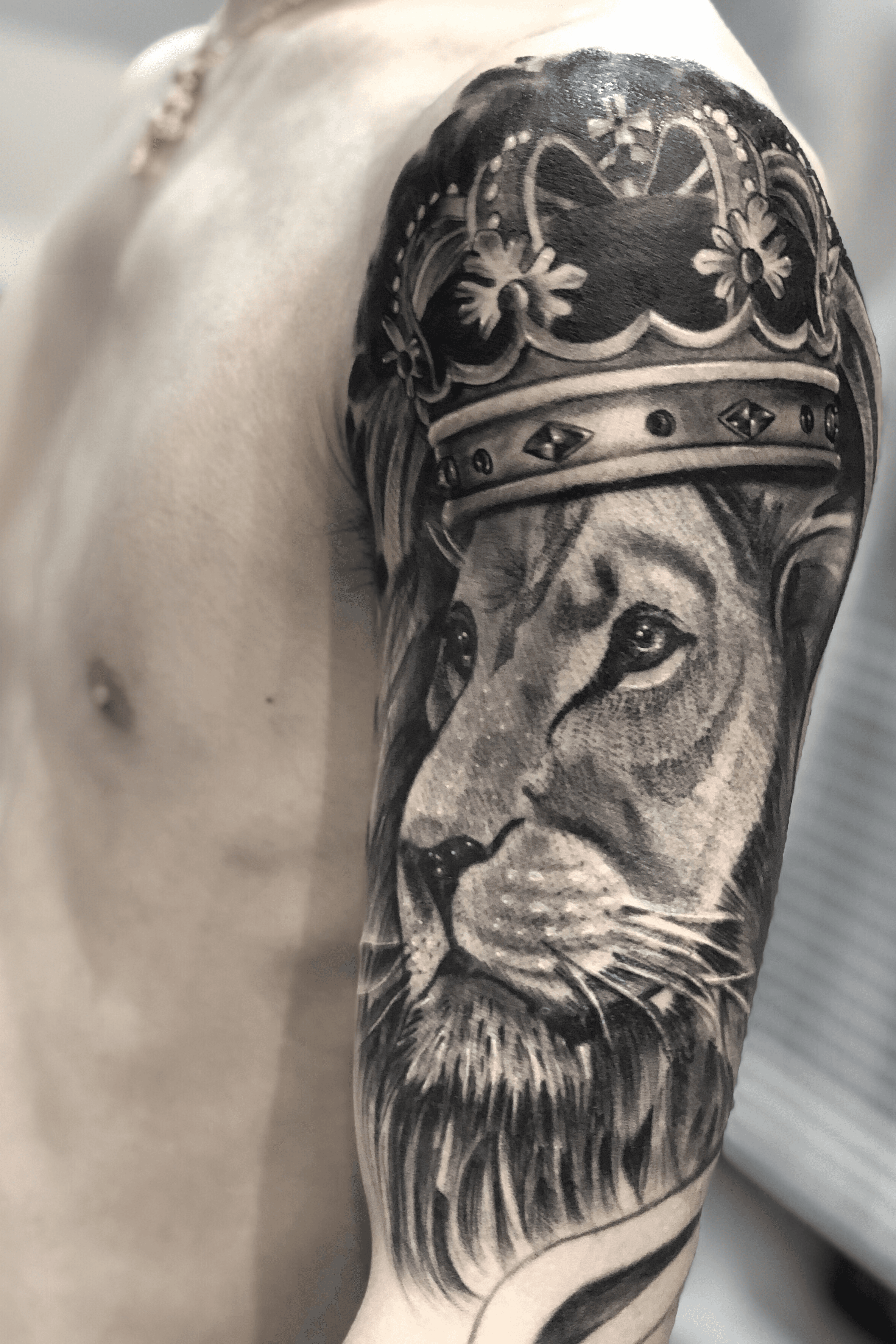 Lion wearing a crown Awesome arm piece  Mens lion tattoo Lion tattoo Crown  tattoo design