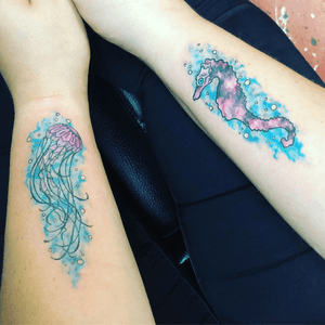 Abstract watercolor seahorse and jellyfish #watercolortattoo #abstracttattoo #seahorsetattoo #jellyfishtattoo #staugustinetattooartist 