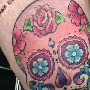 A big ol colorful sugarskull i did on this lovely lady.... #sugarskull #watercolor #clean #colorfulink 
