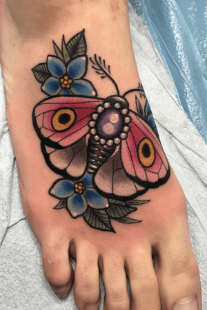Neotraditional. Olir moth tattoo by meagan bohrer 