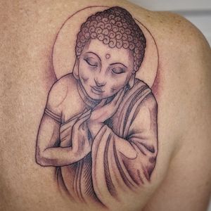 A soft Buddha #tattoo #tattoolife #tattooart #saniderm #envyneedles #rosewatertattoo #tattoos #tattooartist #art #ink #inked #lynntattoos #inkedmag #portland #portlandtattooers #portlandtattoo #pdx #pdxartists #pdxtattooers #pdxtattoo #tattooed #tatsoul #fusiontattooink #fkirons #bestink #floral #tattoosnob #stencilstuff #buddha #eternalink