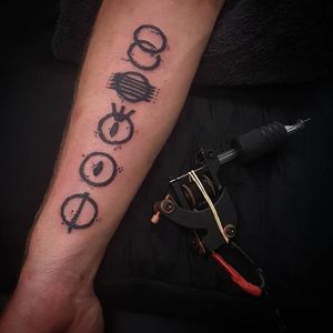 Discworld symbols on a diehard Pratchett fan 😎♠️