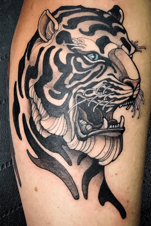 Another tiger piece for Paola. Hope you have a safe trip back and see you soon in SG :) Pardon me for the warp image.