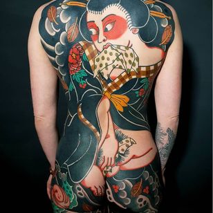 Raphael Tiraf creará una pieza para The Tattoo Fan Club producida por Stef Bastian #TheTattooFanClub #StefBastian #tattooart #Japanesefan #charityfundraiser #RaphaelTiraf #Japanese #shunga #lady #backpiece