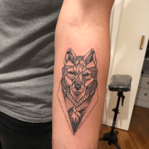 #wolf #tattoo #dotwork 
