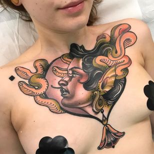 Vale Lovette creará una pieza para The Tattoo Fan Club producida por Stef Bastian #TheTattooFanClub #StefBastian #tattooart #Japanesefan #charityfundraiser #ValeLovette #neotraditional #ladyhead #snake #chest