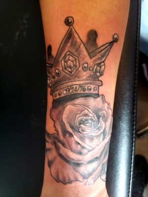 #rosetattoo #rosewithcrown #tattoo #blackandgrey