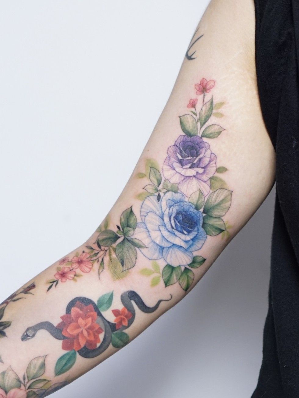 Tattoo uploaded by Dini • Rosa e fogo • Tattoodo