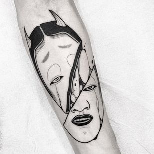 Tatuaje de arte oscuro de Oscar Hove