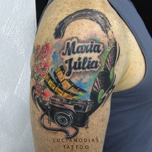 Watercolor tattoo with a very personal meaning to my customer. #watercolor #camera #lp #vinyl #flower #flowers