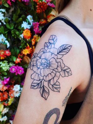 Flower Tattoo #ink #inked #inkedgirl #inkedlife #inkedup #inkedwoman #tattoogirl #tattoowoman #femaletattoo #femaletattooartist #femaleartist #womensempowerment #ensenada #bajacalifornia #mexico #flower #flowerpower #flowertattoo #girlspower 