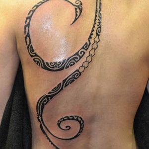 westend.tattoo_wien #wientattoo #tattoovienna #maoritattoo #polynesiantattoo #backtattoo #wienwestendtattoo #