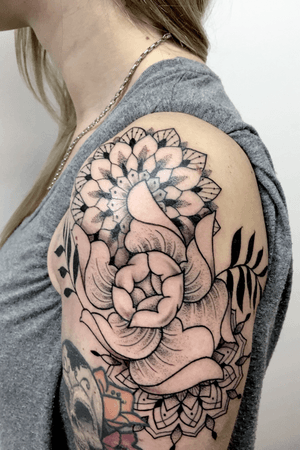 Tattoo by Urban Tattoo & Piercing