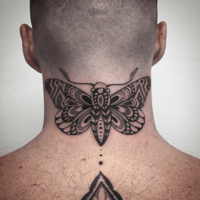 #tattoo #tattoooftheday #photooftheday #tatouage #butterfly #butterflytattoo #butterflymandala #mandala #mandalatattoo #papillon #papillontattoo #dot #dotwork #dotworktattoo #dotworker #petitspoints #stippletattoo #lausanne #lausannetattoo #tattoolausanne #blackandwhitetattoo #fann_ink 