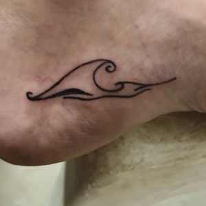 Simple wave on my foot