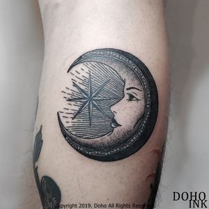 The moon. 합정/홍대 Kakao : vernz52 Phone : 01091986709 http://www.instagram.com/doho_ink Copyright 2019. Doho All Rights Reserved.