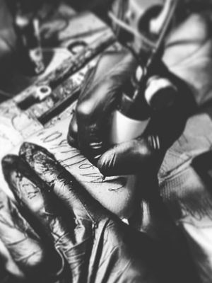 #tattoo #tatuagem #desenho #saopaulo #brasil #freehand #artistaindependente #inked #ink #brasil #brazil #skecth #tattooartist #tattooartist #desenho #letras #leters #flor #flower #inked #barueri #inkcolor #aquarela #passaro #fenix