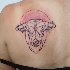 Taurus portrait on a back. #linework #lineworktattoo #taurus #taurussigntattoo #linearttattoos #redink #bull #bulltattoo #Michiyo#backtattoo #scapula