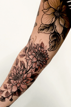 Inner arm floral sleeve work