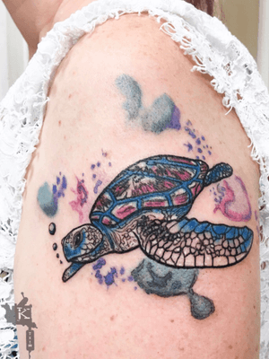By Kirstie Trew • KTREW Tattoo • Birmingham, UK 🇬🇧 #turtle #turtletattoo #illustrative #watercolourtattoo #tattoo #birminghamuk #fineline 