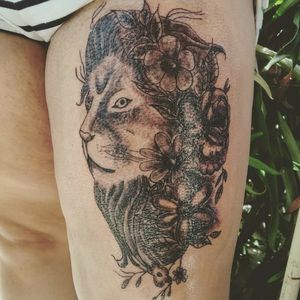 Lion King🦁🌼 #tattooarte #tattoostyle #tattoowork #tattooprocess #tattoo #tattooer #tattoos #tattooinspiration #linetattoo #linework #ink