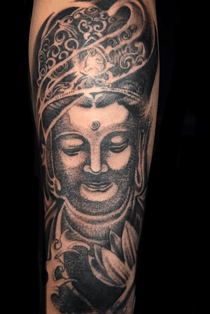 Buddha by Daniel @daniellukebarron 