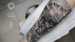 No need to be boring. This artist loves skulls 🖤 Work by WANDAL For bookings and enquiries : saint.wandal@gmail.com #skull #skulltattoo #armtattoo #londontattoos #londontattooartist #tattoolondon #pinecone #wandal #blackandgreytattoo #blackandgreyrealism 