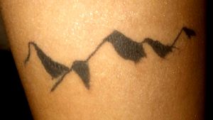 #mountaintattoo #montanhas #SimpleAndBeautifulTattoo #fineart #tattooapprentice #aprendendo 