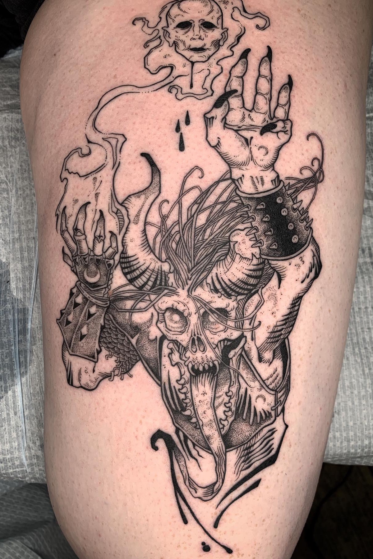 Spooky rat king by Nate Burns at Cauldron Tattoo in Columbus, OH : r/tattoos