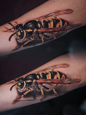 Our Vespa 🛵 enthusiast client marked his passion with this incredible wasp tattoo by @edgarivanov ‘Did that sting???’ 💛🖤💛🖤