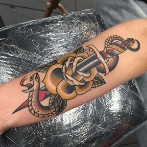 Trad Rose dagger and snake by @jwynnerr