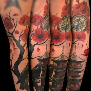 @westend.tattoo_wien #wientattoo #tattoovienna #fullarmtattoo #realismtattoo #realistictattoo #crowtattoo #japanese tattoo #poppytattoo #compasstattoo #pagodatattoo #blackandredtattoo